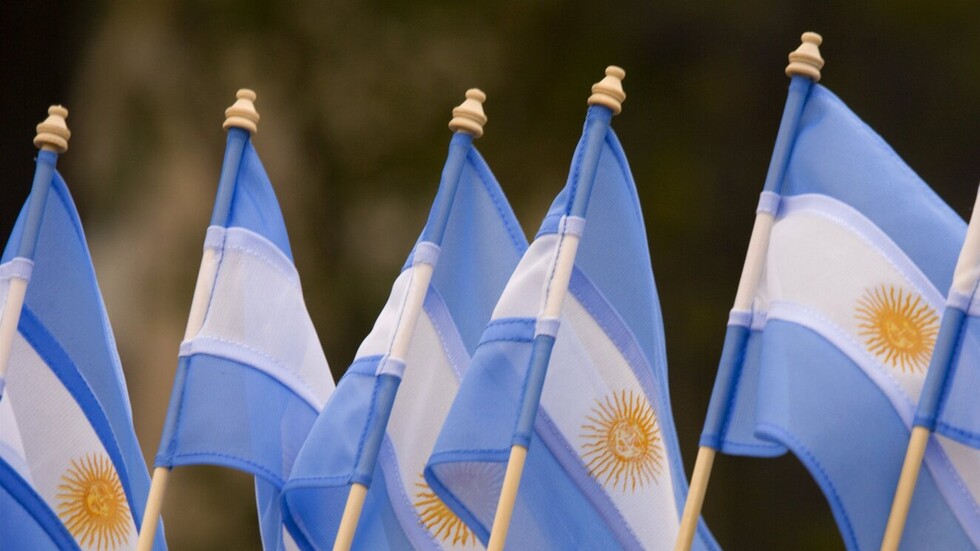 الرئيس الأرجنتيني يسعى لفرض ضريبة خاصة تستهدف الشركات المستفيدة من الأزمة الأوكرانية