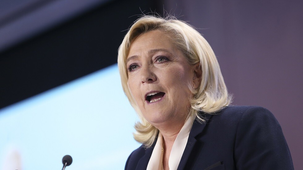 مارين لوبان: روسيا ستزداد ثراء بعد الحظر النفطي الذي فرضه الاتحاد الأوروبي