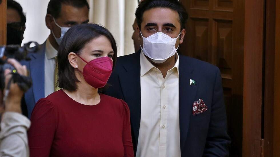 وزيرة الخارجية الألمانية تقطع زيارتها إلى باكستان بشكل عاجل