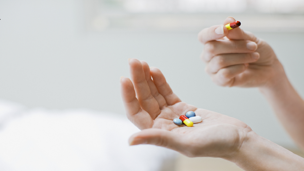 "قد يسبب مشاكل في القلب".. خبيرة تشير إلى مكمّل غذائي يحوي مواد سامة!