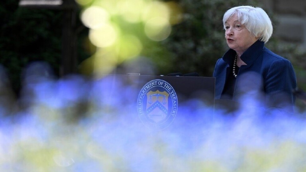 وزيرة الخزانة الأمريكية: واشنطن مهتمة بالحفاظ على تدفق النفط الروسي إلى الأسواق العالمية