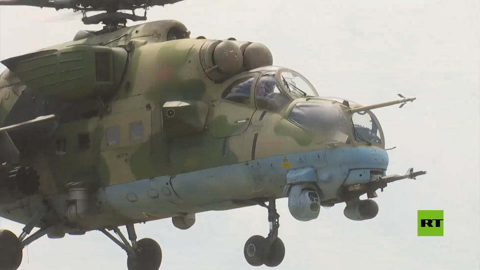 مروحيات "مي-35" الروسية تؤدي مهامها القتالية
