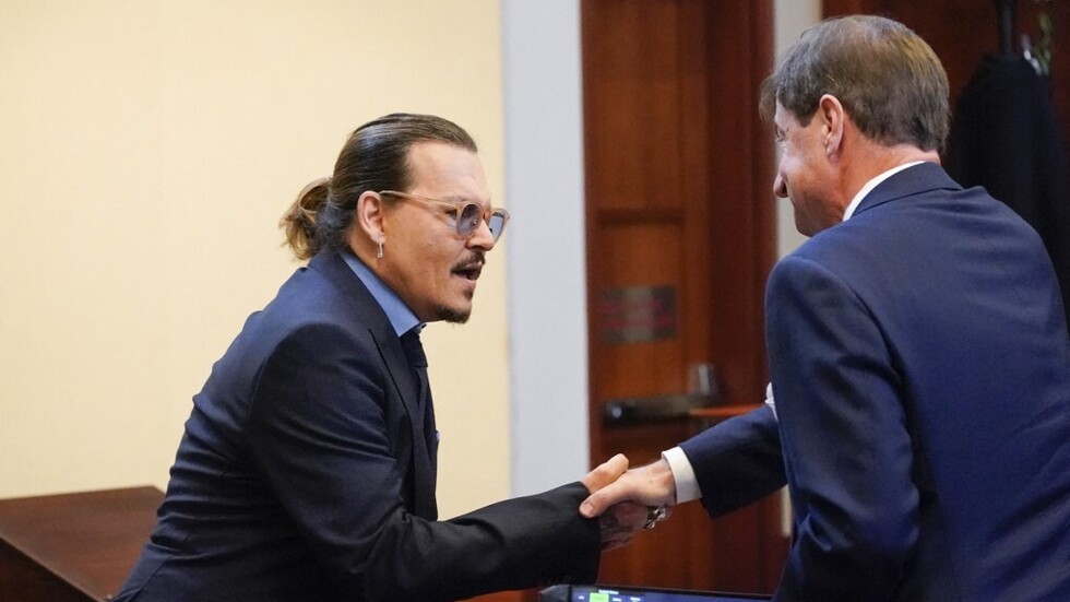 محامي جوني ديب: أمبر هيرد لم تتحمل مسؤولية أفعالها