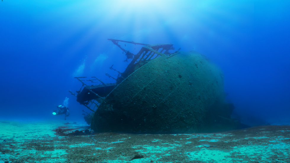 الكشف عن كنوز حطام سفينة سان خوسيه غاليون الأسطورية!