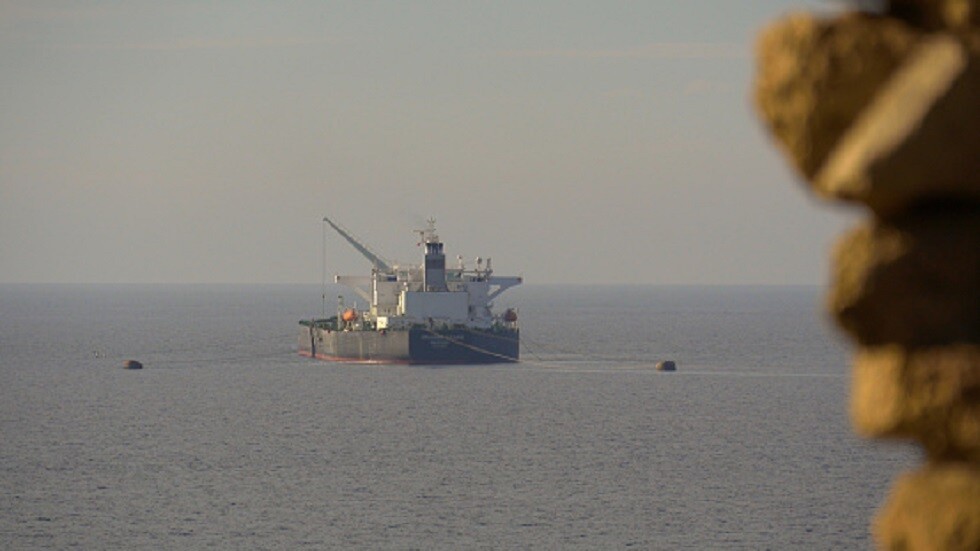 قبل زيارة الوسيط الأمريكي.. رئيس لبنان يلتقى ميقاتي ويعرض معه الموقف من ترسيم الحدود مع إسرائيل