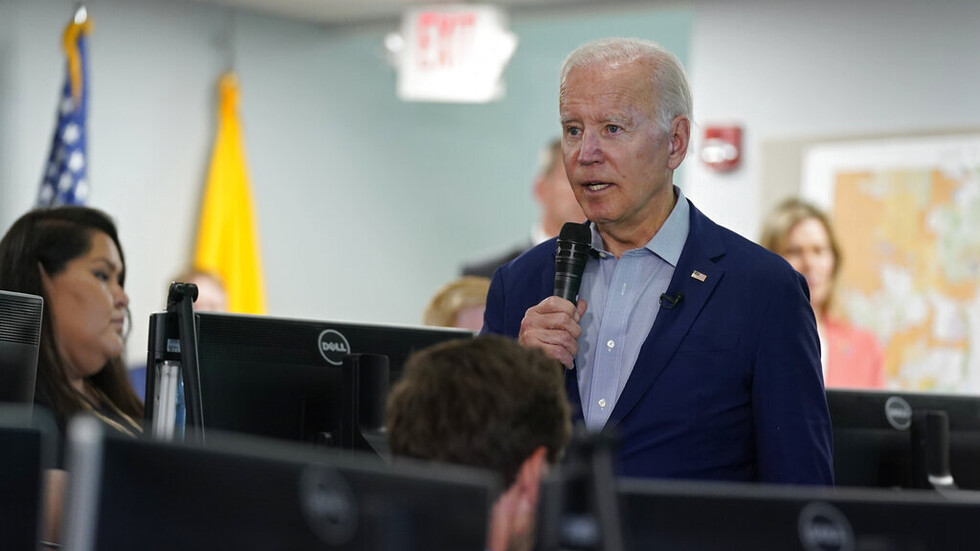 بايدن: ارتفاع أسعار البنزين في الولايات المتحدة أصبح مصدرا ثانويا لمساعدة أوكرانيا