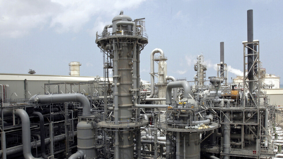 قطر للطاقة  توقع مع "توتال إنرجيز" مشروع توسعة شرق حقل الشمال لرفع إنتاج الغاز