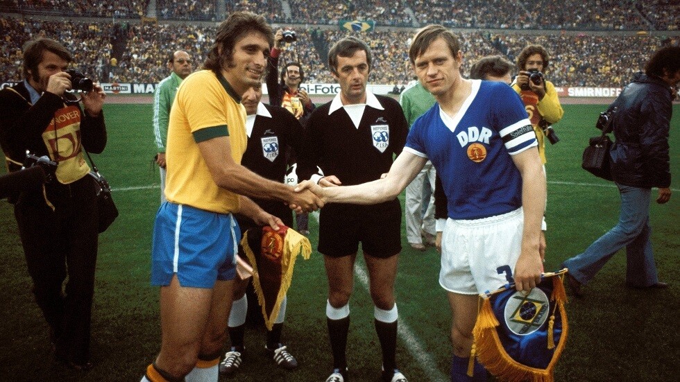 وفاة القائد السابق لمنتخب ألمانيا الشرقية بطل أولمبياد "مونتريال 1976"