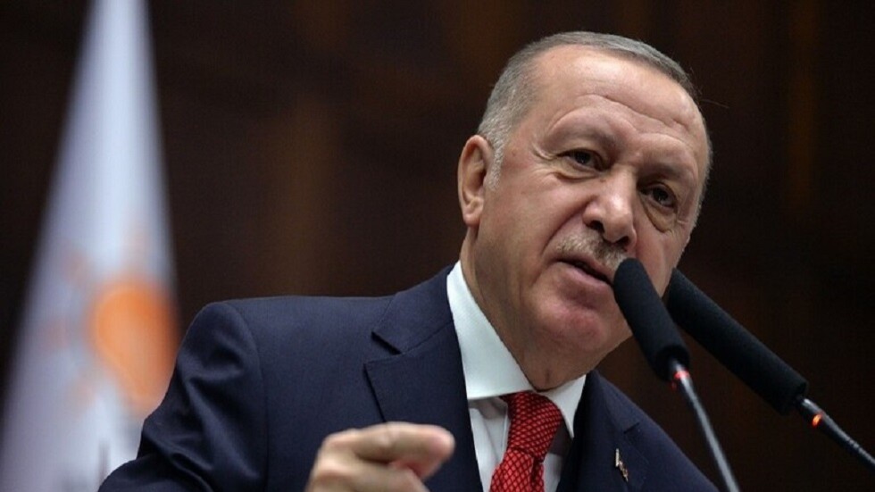 أردوغان يخطط لبحث "ممر الحبوب" هاتفيا مع بوتين وزيلينسكي الأسبوع المقبل