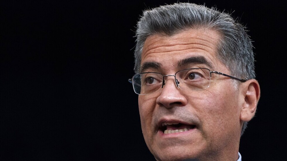 وزير الصحة الأمريكي يصاب بكورونا مرتين في أقل من شهر