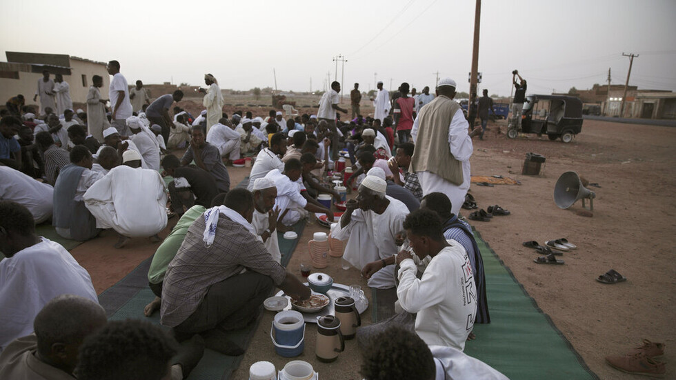 برنامج الأغذية العالمي يعلق مساعدات غذائية لجنوب السودان