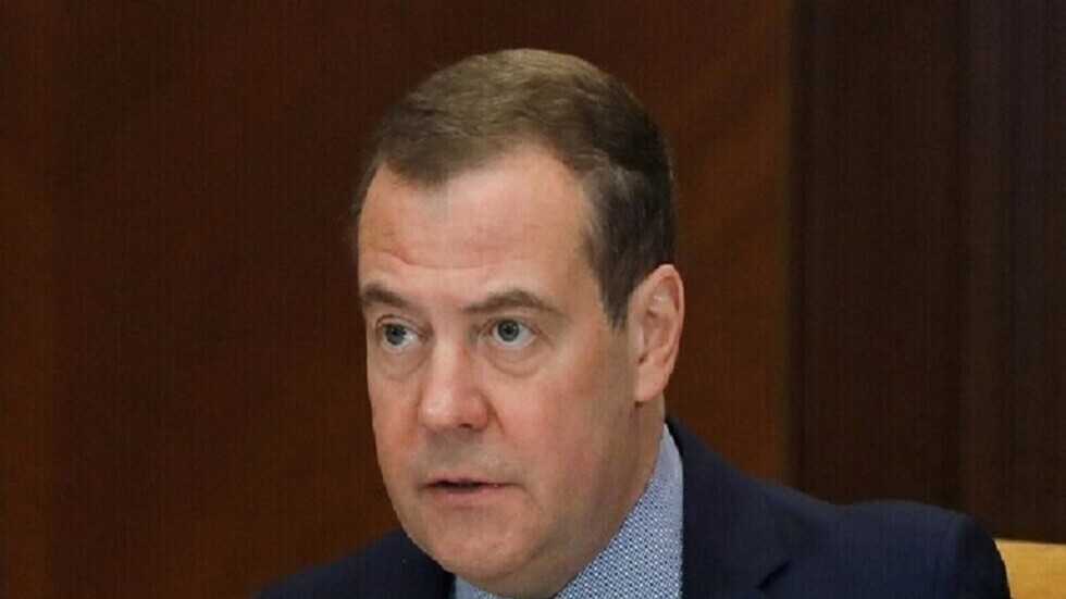 مدفيديف يؤكد أن حجم أزمة الطاقة في أوروبا سيزداد