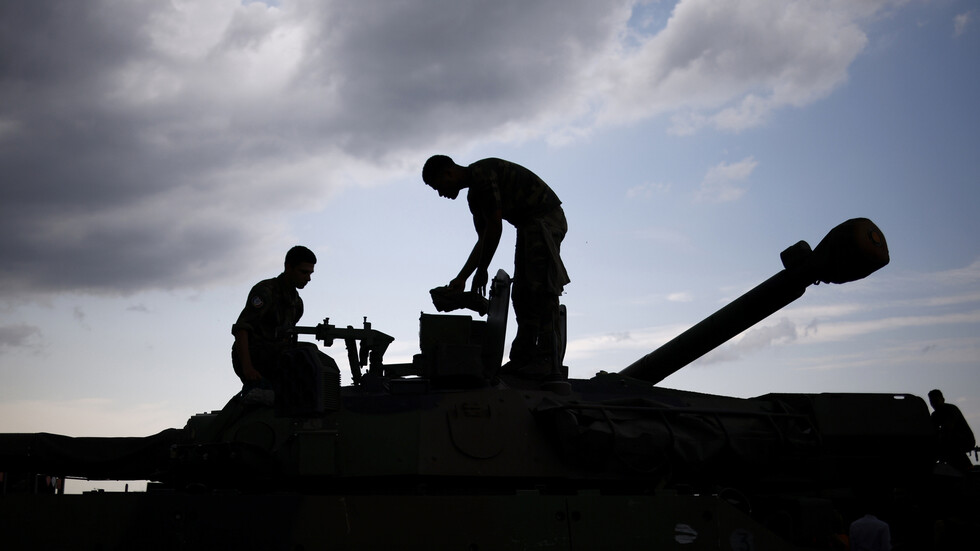 سي إن إن: الاستخبارات الغربية تقول إن الحرب في أوكرانيا في مرحلة حاسمة