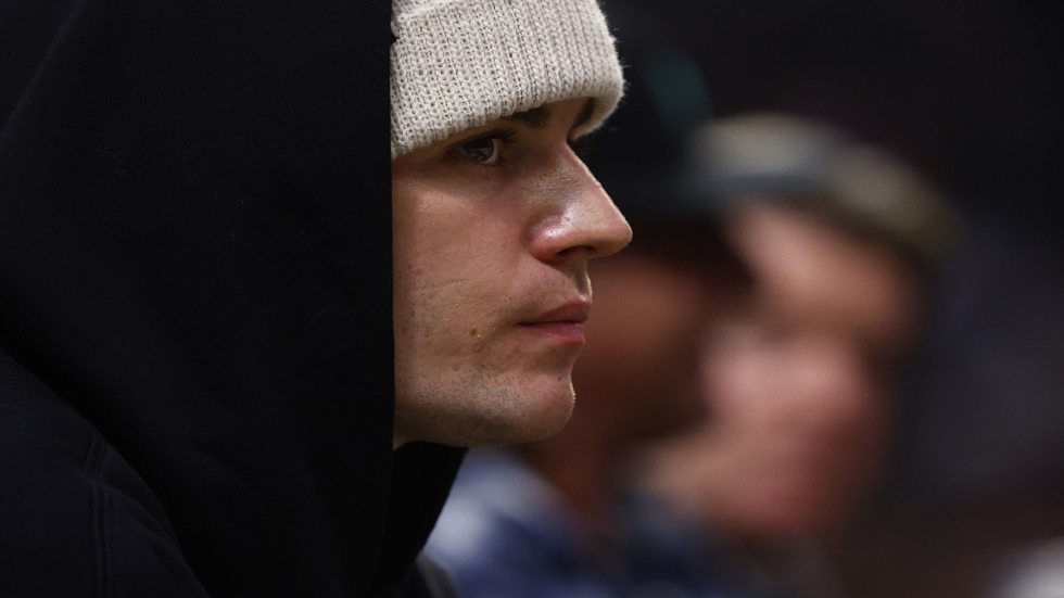 ما هي متلازمة "رامزي هانت"؟ .. شرح حالة أصابت وجه جاستن بيبر بالشلل!