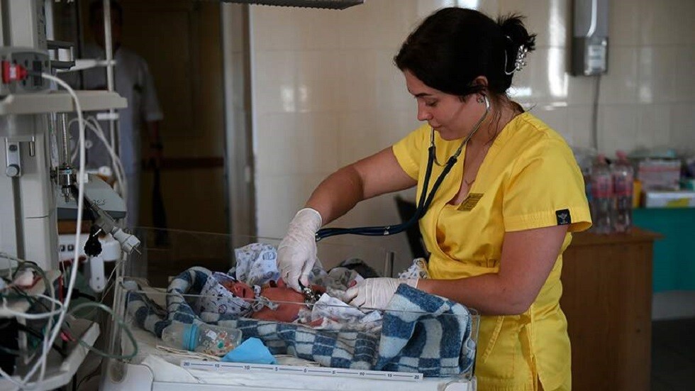 أطفال الأمهات الملقحات لديهم حماية من متحور "أوميكرون"