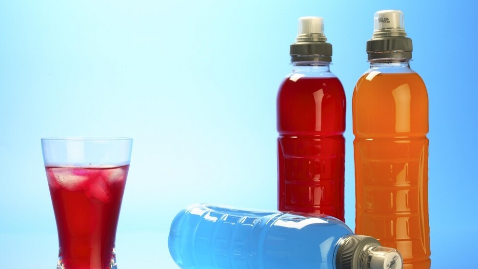 أثار سلبية غير متوقعة لمشروبات الطاقة على الأمعاء