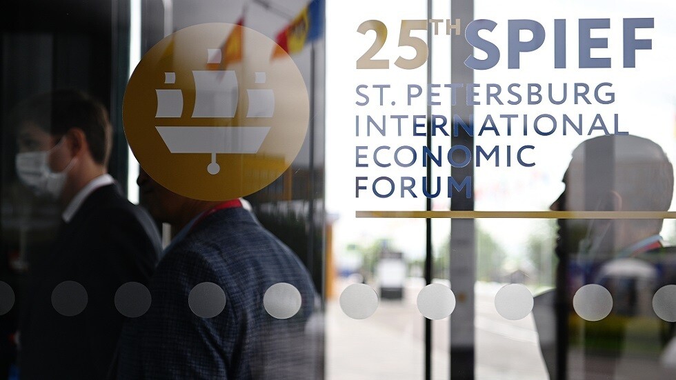 بعد قطر ومصر.. دولة عربية أخرى ستكون ضيفة شرف في منتدى بطرسبورغ الاقتصادي عام 2023