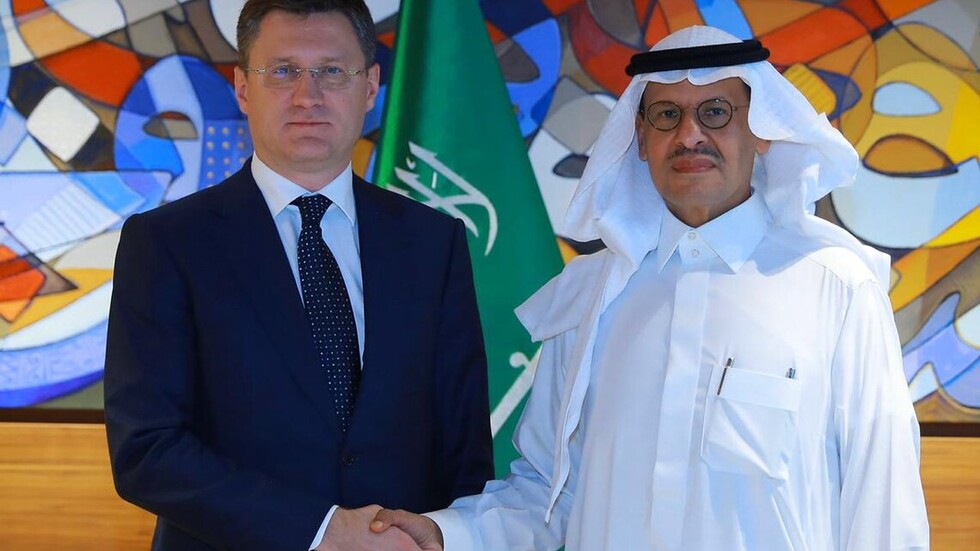 في منتدى بطرسبورغ الاقتصادي.. اجتماع "مهم" بين روسيا والسعودية حول استقرار سوق النفط