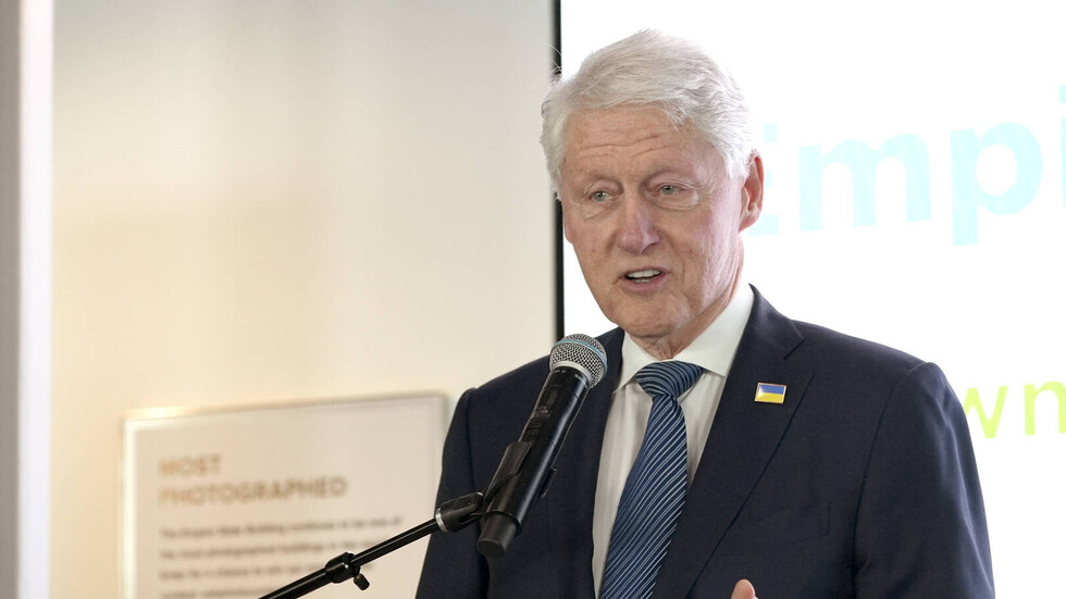 بيل كلينتون: الولايات المتحدة يمكن أن تخسر ديمقراطيتها الدستورية