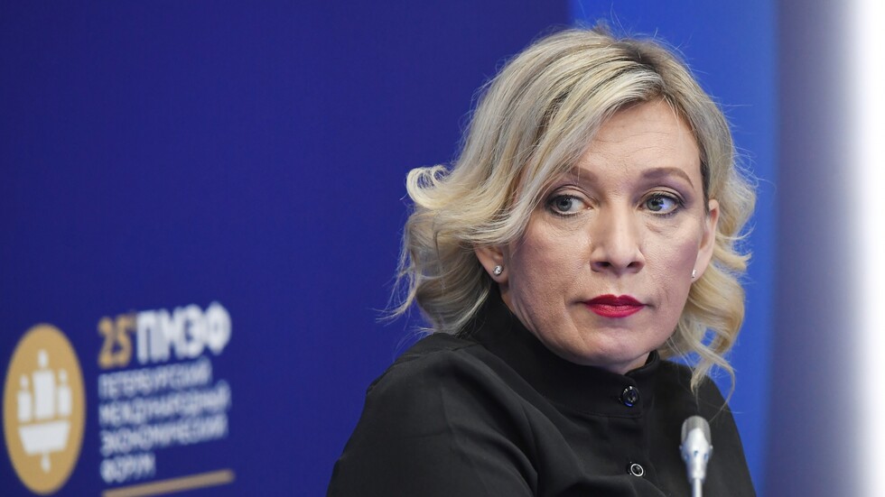 زاخاروفا تستنكر قرار تسليم أسانج للولايات المتحدة