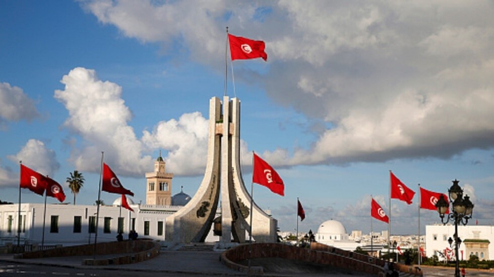 تونس.. القضاة المعفيون يخوضون إضراب جوع