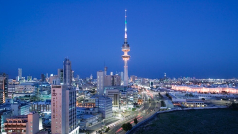 الكويت تشن حملة على شعارات المثليين (صورة)