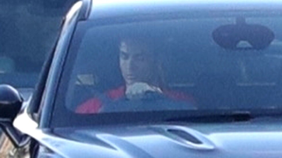 تحطم سيارة كريستيانو رونالدو في حادث سير.. صور  