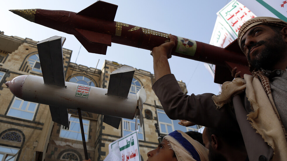 القوات اليمنية المشتركة تعلن إسقاط طائرة مسيّرة هجومية للحوثيين في تعز