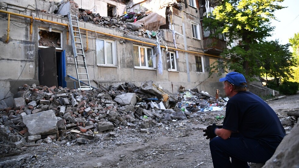 لوغانسك: القوات الأوكرانية قصفت مدينتي ستاخانوف وزيموغورييه