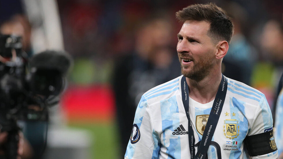 ميسي يصنع المعجزات بعيدا عن الملاعب