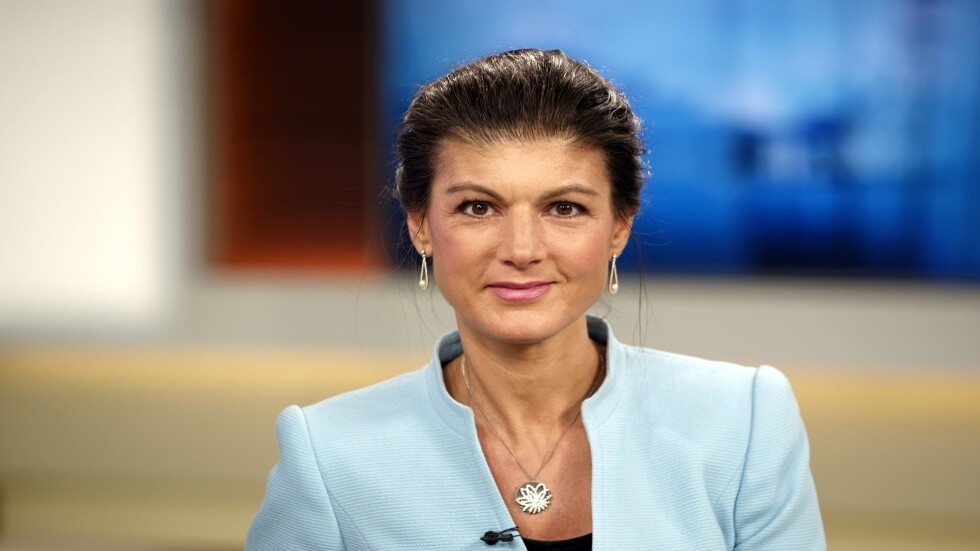 "نباح الناتو على أبواب روسيا" هو سبب الأزمة الاوكرانية.. نائبة ألمانية تحث على الاستماع إلى البابا