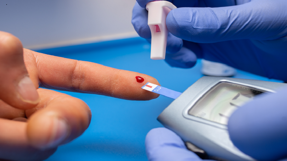 "تناولها باعتدال".. فاكهة شائعة يمكن أن تسبب ارتفاع السكر في الدم!