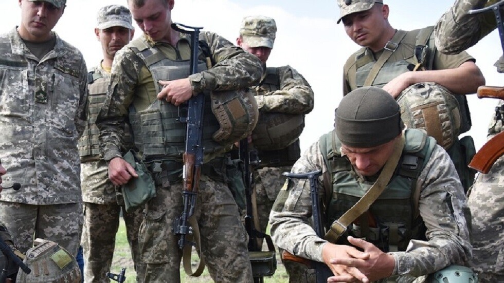 الدول الأوروبية تدرس إمكانية ترحيل الأوكرانيين بهدف مساعدة كييف في التعبئة