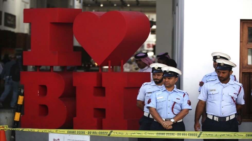 البحرين.. حبس متهمين نشرا مقطع فيديو "يخل بالآداب العامة"