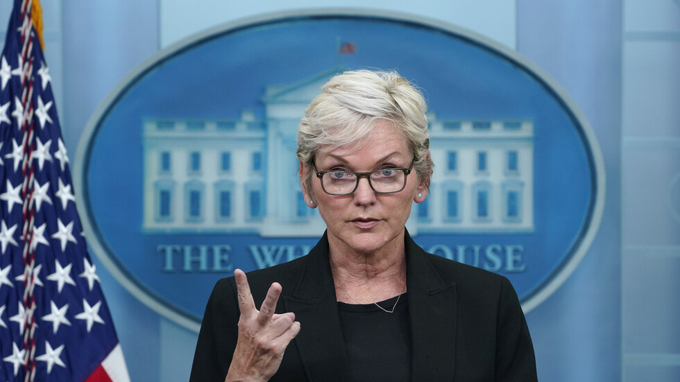 وزيرة الطاقة الأمريكية تدعو شركات النفط في البلاد لزيادة الانتاج