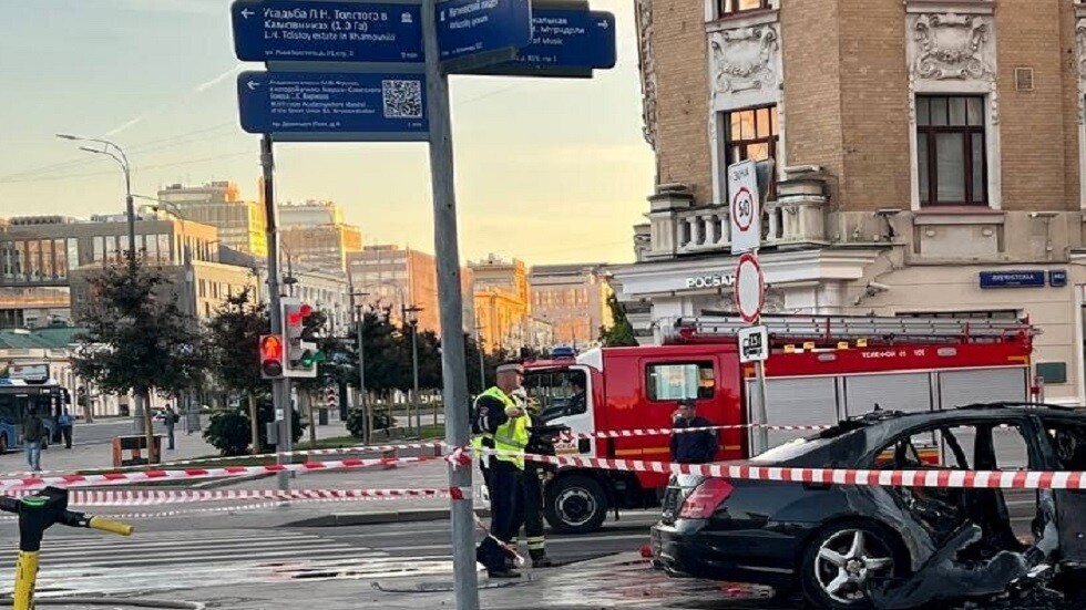 قتلى وجرحى بحادث وسط موسكو بعد خروج سيارة عن مسارها واصطدامها بجدار (فيديو)