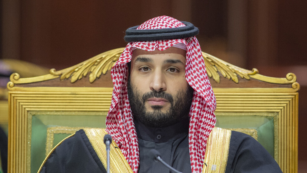 بن سلمان يستقبل الكاظمي لدى وصوله إلى مطار الملك عبد العزيز الدولي (صور)