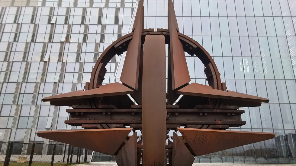 إسبانيا تؤكد أن قمة الناتو في مدريد لن تبحث انضمام أوكرانيا للحلف