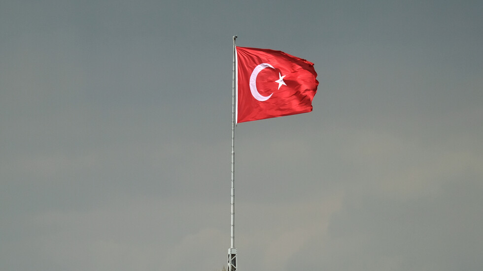 تركيا تعلن أنها لن تكون في صف الدول التي تسعى إلى إطالة الأزمة الأوكرانية