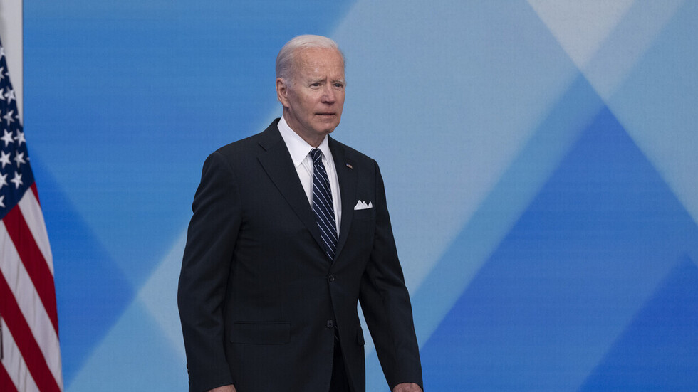 وسائل إعلام: بايدن ينوي مغادرة قمة مجموعة السبع على عجل