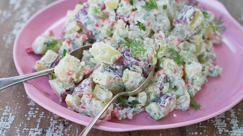 "انتصار ساحق للناتو".. الأمريكيون يسخرون من تغيير اسم وجبة روسية في قمة الحلف بمدريد