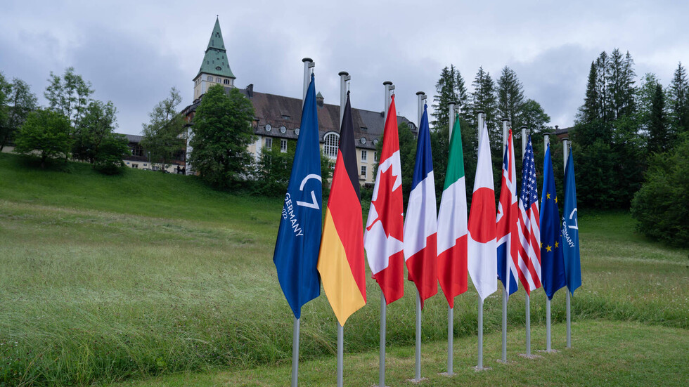 خبير: قرار الدول السبع الحد من أسعار النفط والغاز الروسيين لن ينجح