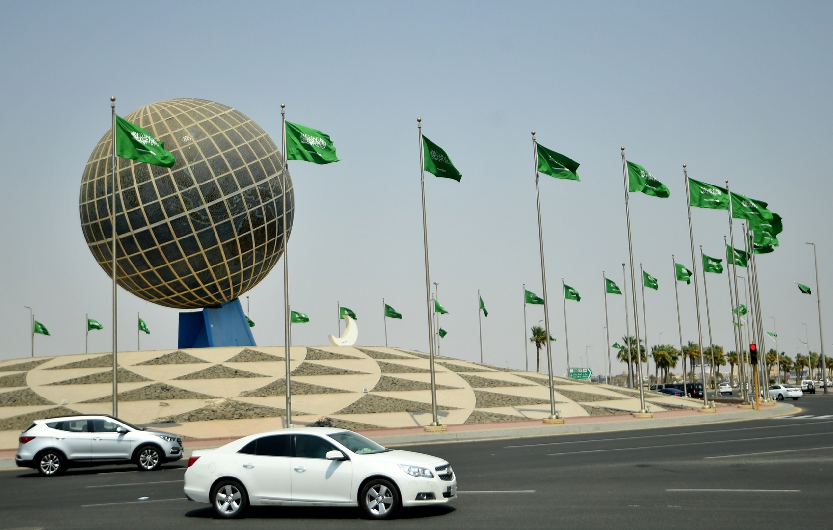 تقرير يرصد ارتفاع الأصول الاحتياطية السعودية في الخارج