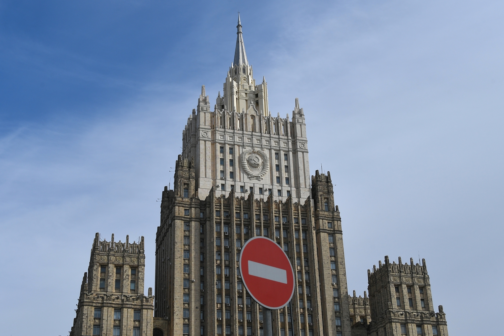 الخارجية الروسية: موسكو ستواصل متابعة وتوثيق مظاهر التمييز ضد الروس والناطقين بالروسية