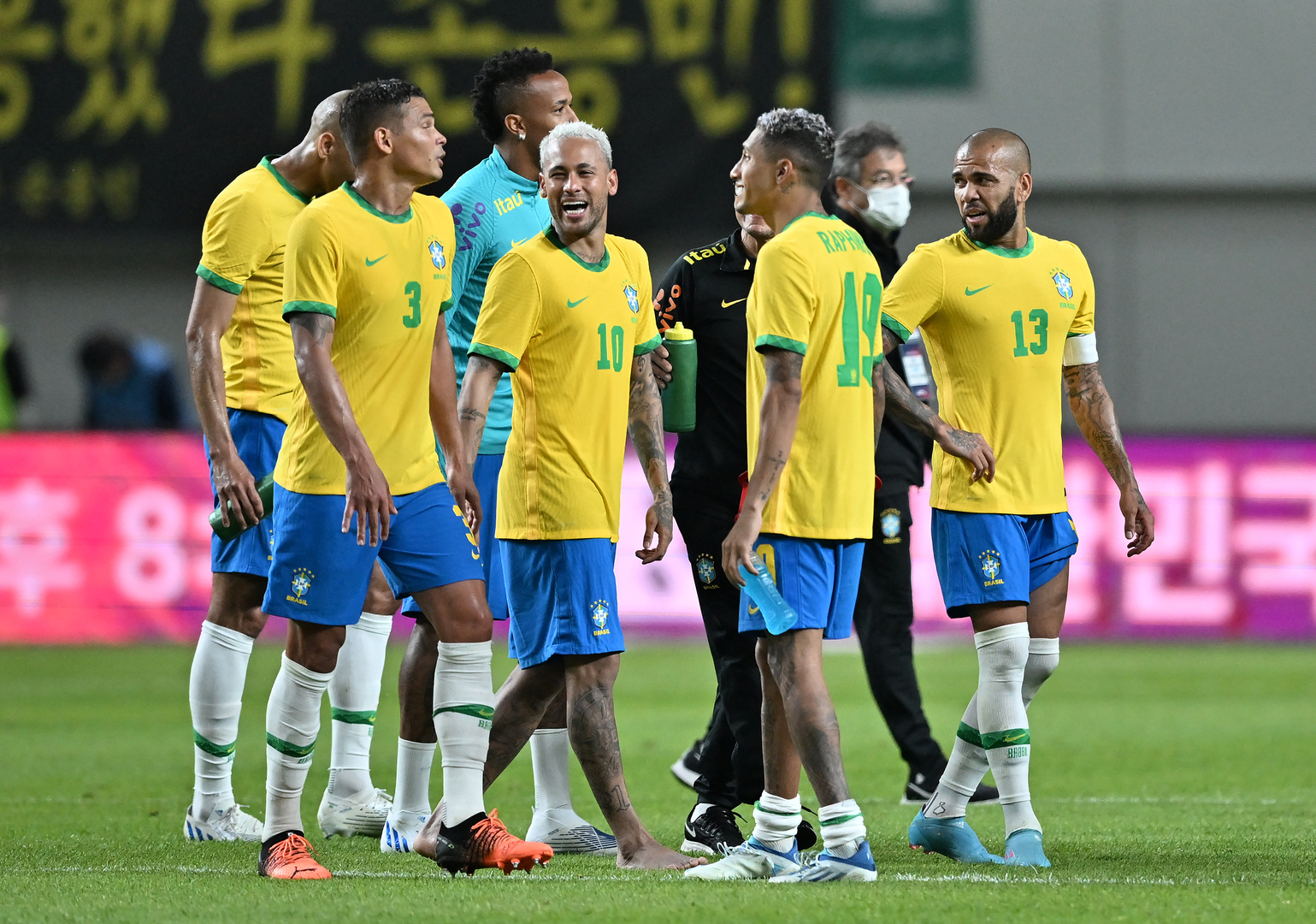 نيمار يقترب من رقم بيليه بعد الفوز الكبير للبرازيل على كوريا الجنوبية (فيديو)