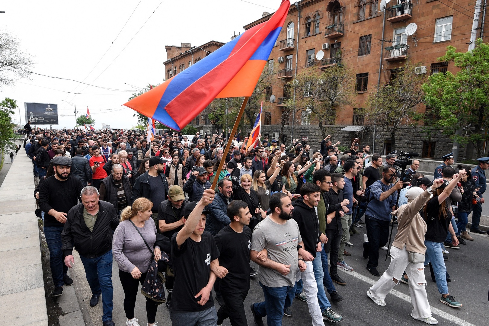 أرمينيا.. إصابة أكثر من 40 شخصا في اشتباكات بين الشرطة والمحتجين في يريفان