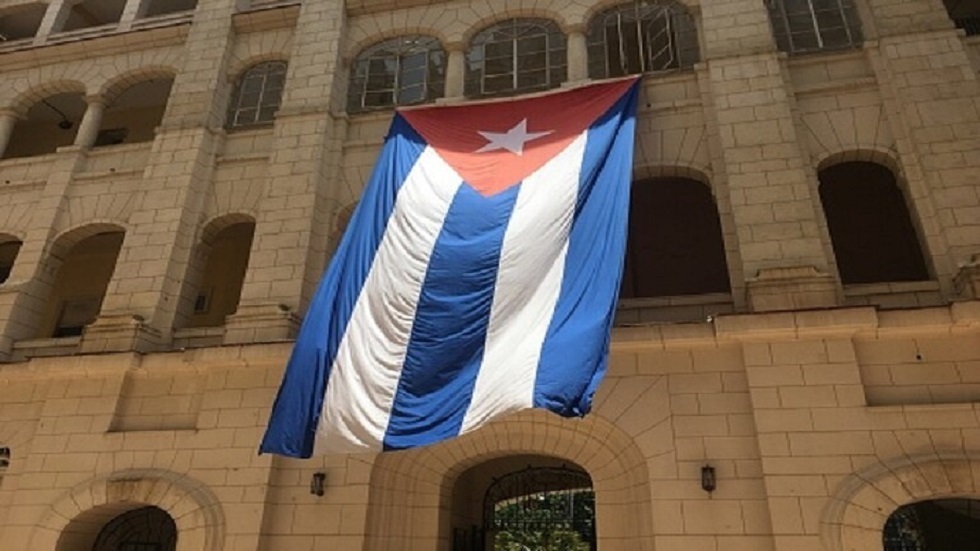 واشنطن تخفف عقوباتها على كوبا