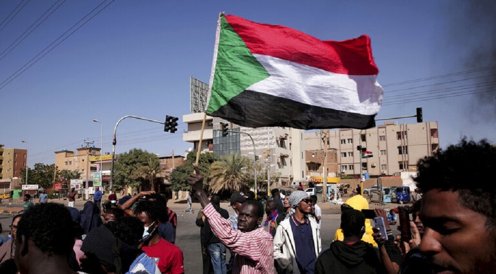 السودان .. لقاء مفاجئ بين الحرية والتغيير والعسكريين بوساطة أمريكية سعودية