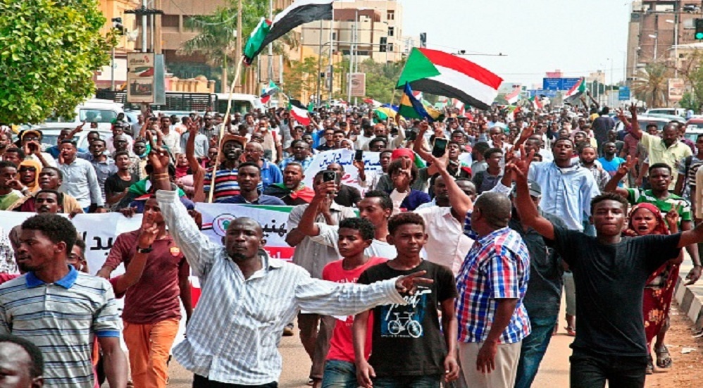 السودان.. توضيح سعودي أمريكي بشأن اجتماع 