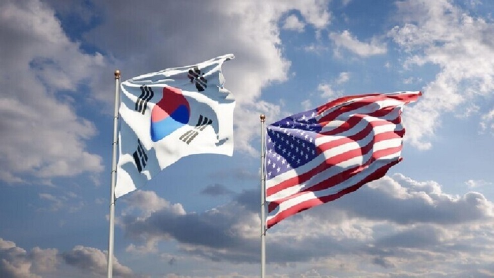 الرئيس الكوري الجنوبي يتعهد بالاستجابة بحزم لاستفزازات الشمال مع ترك الباب مفتوحا للحوار